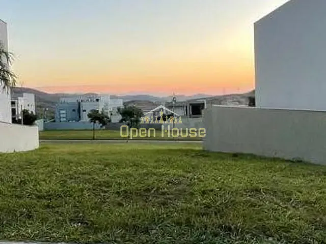 Terreno com 422m², à venda, no bairro Casa de Pedra em Volta Redonda