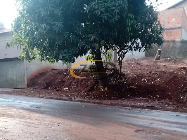 Terreno com 268m², à venda, no bairro Alto da Boa Vista em Londrina