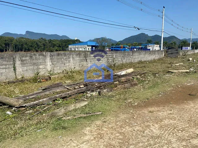 Terreno com 3000m², à venda, no bairro Porto Novo em Caraguatatuba