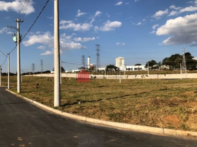 Terreno com 299m², à venda, no bairro Parque das Nações em Pindamonhangaba