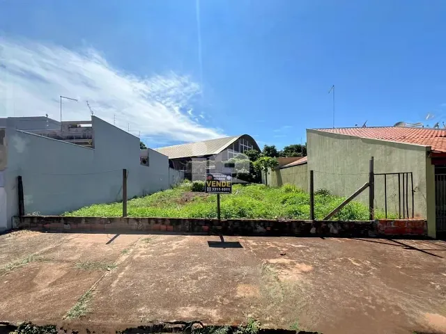 Terreno com 300m², à venda, no bairro Jardim Nobre em Rolândia