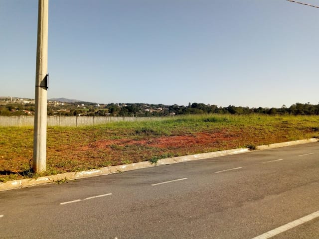 Terreno com 465m², à venda, no bairro Chácaras Cataguá em Taubaté