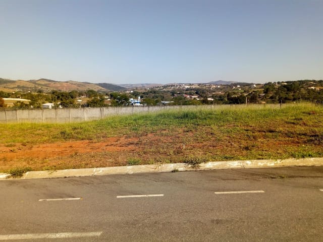 Terreno com 465m², à venda, no bairro Chácaras Cataguá em Taubaté