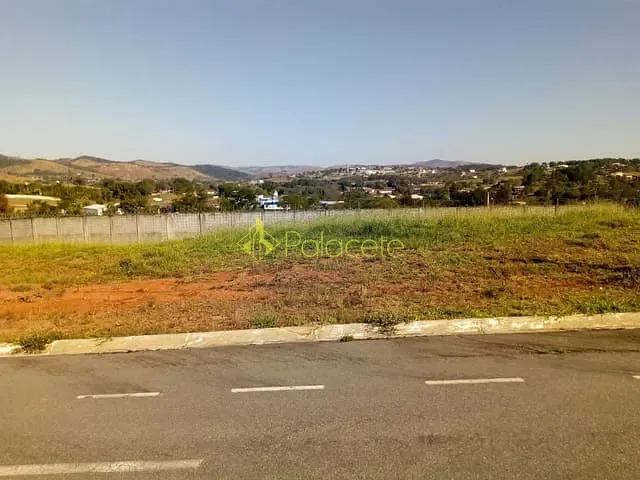 Terreno com 465m², à venda, no bairro Chácaras Cataguá em Taubaté