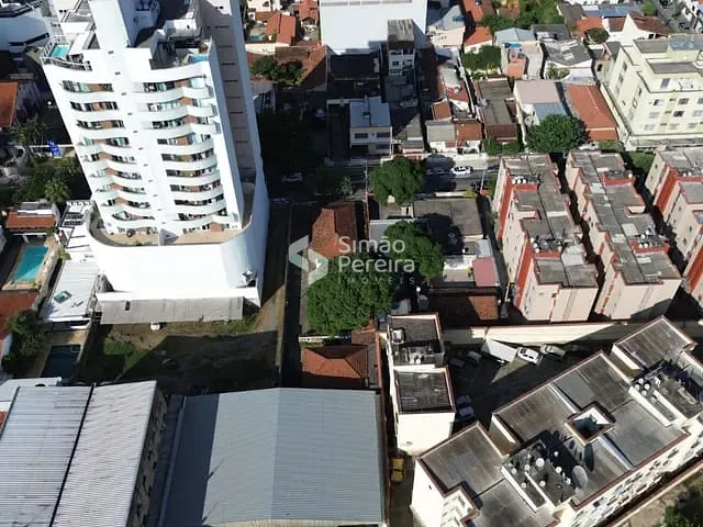 Terreno com 760m², à venda, no bairro Centro em Três Rios