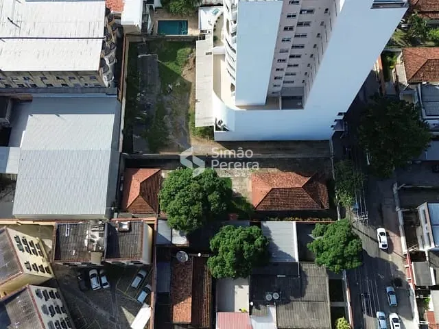 Terreno com 760m², à venda, no bairro Centro em Três Rios