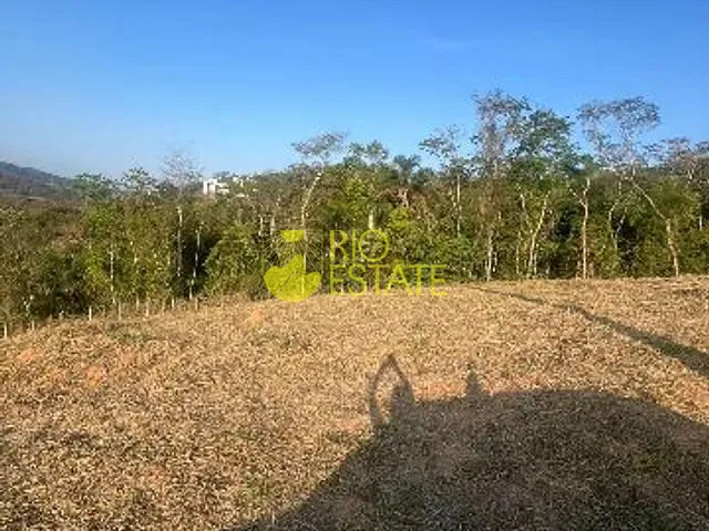Terreno com 301m², à venda, no bairro Casa de Pedra em Volta Redonda