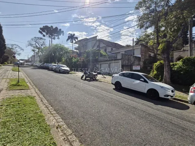 Terreno com 650m², à venda, no bairro Bom Retiro em Curitiba