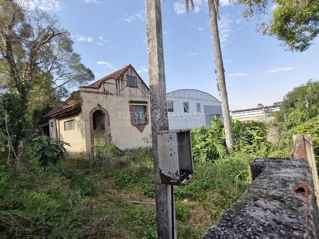 Terreno com 650m², à venda, no bairro Bom Retiro em Curitiba