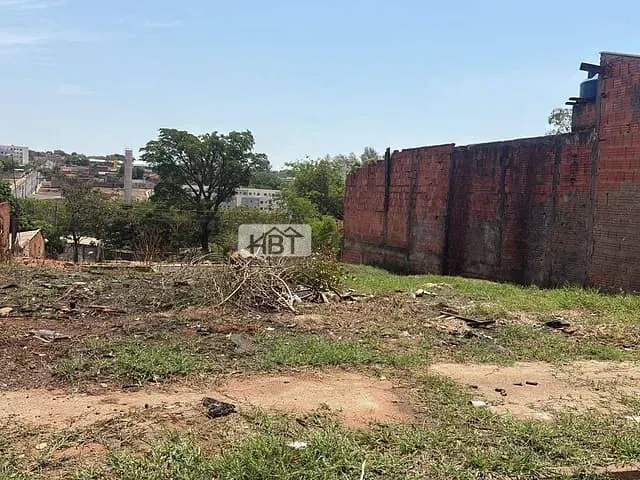 Terreno com 156m², à venda, no bairro Tangarás em Bauru