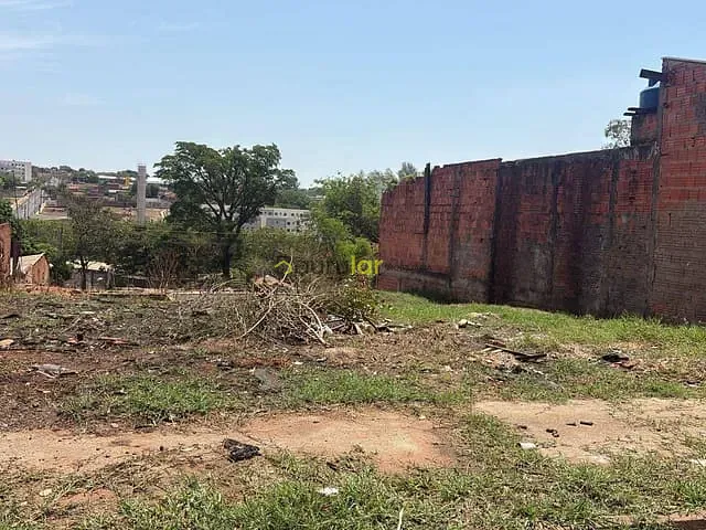 Terreno com 156m², à venda, no bairro Tangarás em Bauru