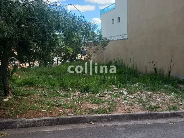 Terreno com 140m², à venda, no bairro Alto de Santa Lúcia em Carapicuíba