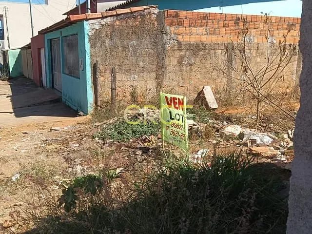 Terreno com 130m², à venda, no bairro Parque Lago em Formosa