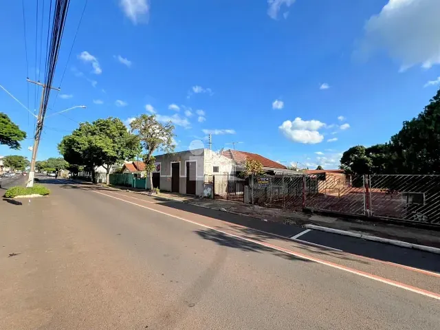 Terreno com 1500m², à venda, no bairro Centro em Rolândia