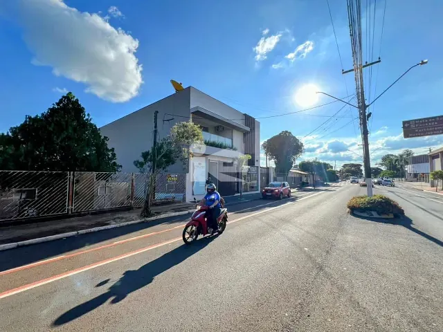 Terreno com 1500m², à venda, no bairro Centro em Rolândia