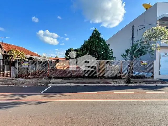 Terreno com 1500m², à venda, no bairro Centro em Rolândia
