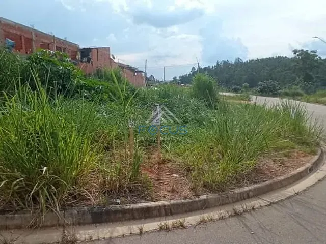 Terreno com 298m², à venda, no bairro Monte Serrat em Itupeva