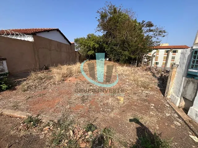 Terreno com 456m², à venda, no bairro VILA XAVIER (VILA XAVIER) em ARARAQUARA