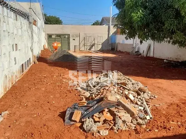 Terreno com 254m², à venda, no bairro Vila Nova Santa Luzia em Bauru