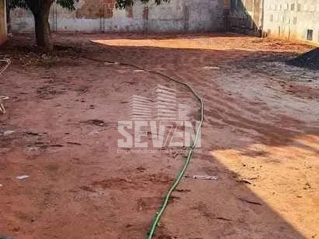 Terreno com 254m², à venda, no bairro Vila Nova Santa Luzia em Bauru
