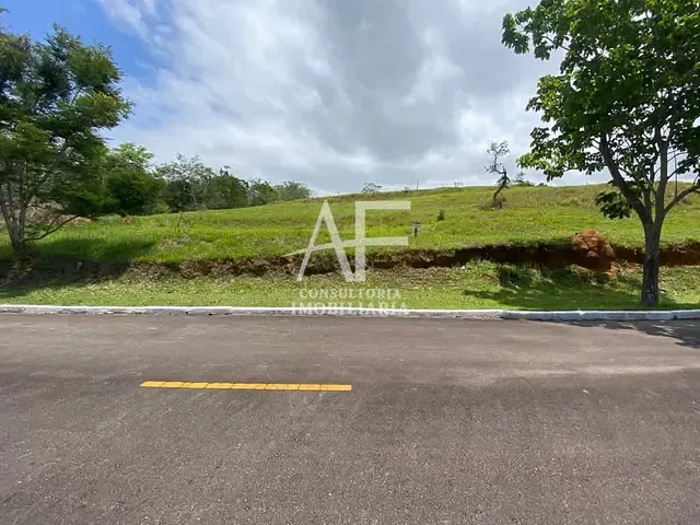 Terreno com 1171m², à venda, no bairro Chácaras Cataguá em Taubaté