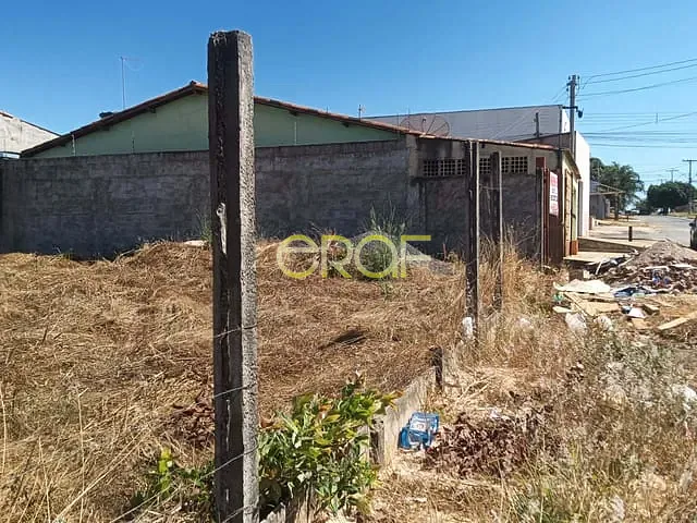 Terreno com 595m², à venda, no bairro Parque Lago em Formosa