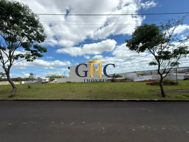 Terreno com 271m², à venda, no bairro Jardim São Lucas em Salto de Pirapora