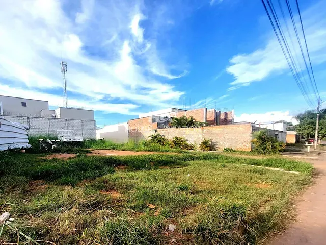 Terreno com 450m², à venda, no bairro Goiânia 2 em Goiânia