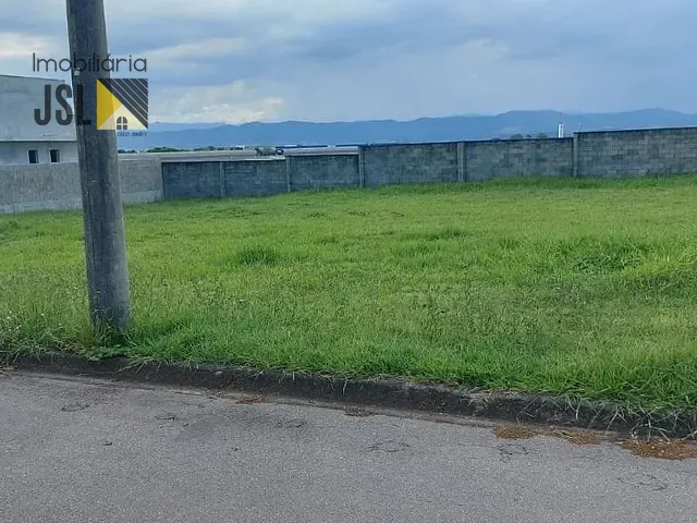 Terreno com 360m², à venda, no bairro Chácara Ipês em Caçapava