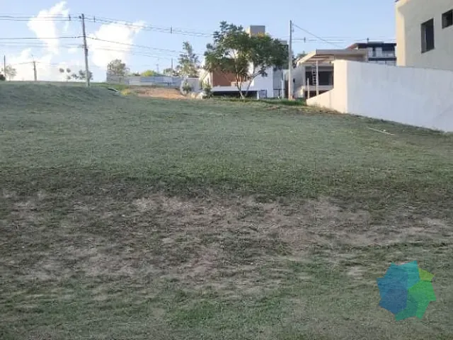 Terreno com 378m², à venda, no bairro Pinheirinho II em Itu