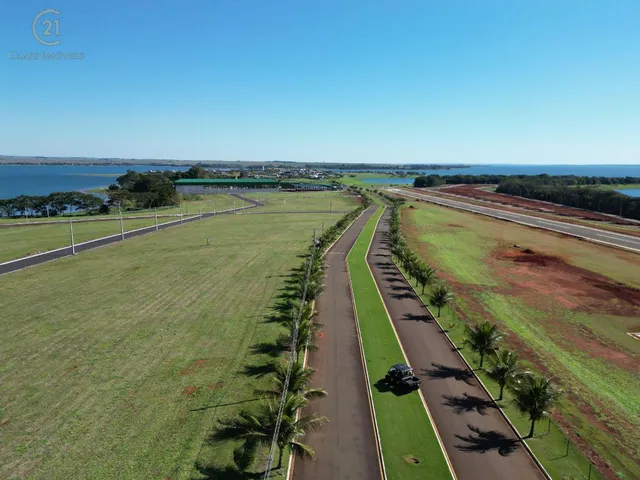 Terreno com 806m², à venda, no bairro Paranagi em Sertaneja