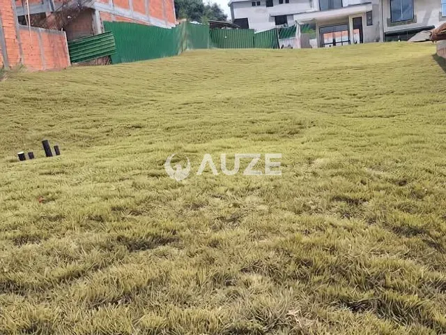 Terreno à venda, no bairro Pilarzinho em Curitiba