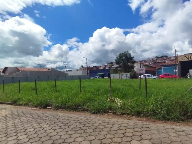 Terreno com 500m², à venda, no bairro Santa Edwirges em Cambuí