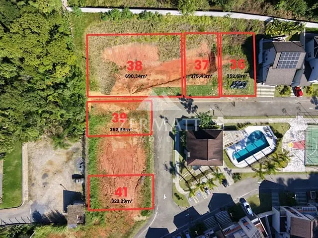 Terreno com 322m², à venda, no bairro Tribess em Blumenau