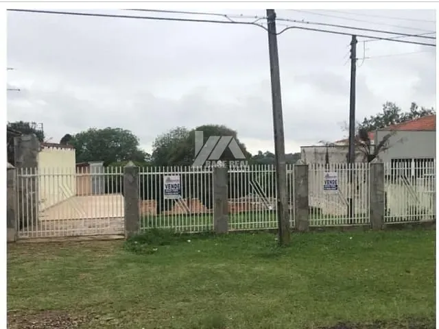 Terreno com 658m², à venda, no bairro Uvaranas em Ponta Grossa