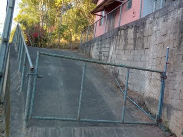 Terreno à venda, no bairro Araras em Petrópolis