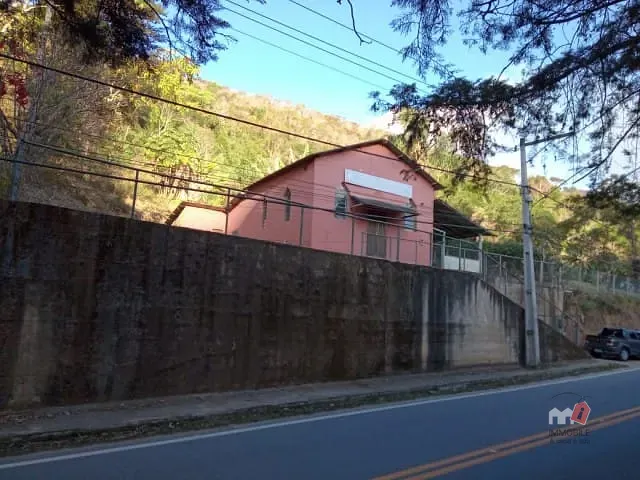 Terreno à venda, no bairro Araras em Petrópolis