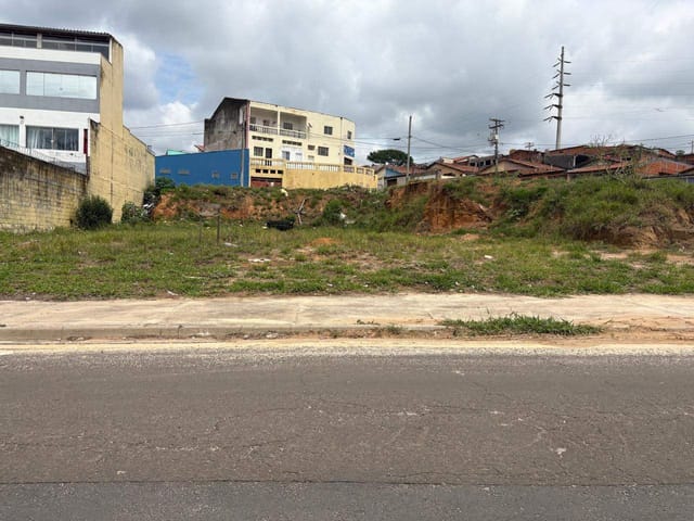 Terreno com 707m², à venda, no bairro Conjunto Habitacional Parque da Floresta em Campinas