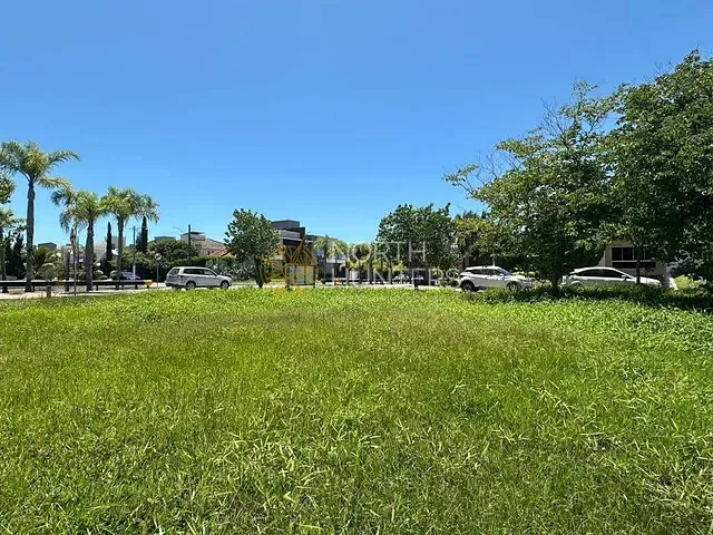 Terreno com 612m², à venda, no bairro Jurerê Internacional em Florianópolis