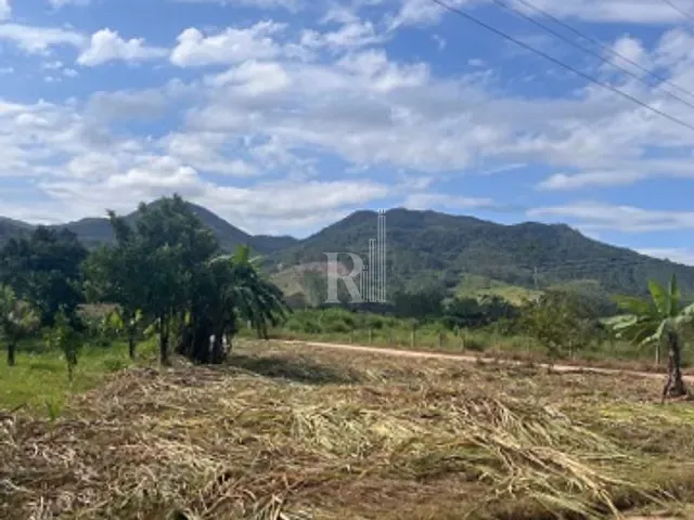 Terreno com 708m², à venda, no bairro Área Rural de Tijucas em Tijucas