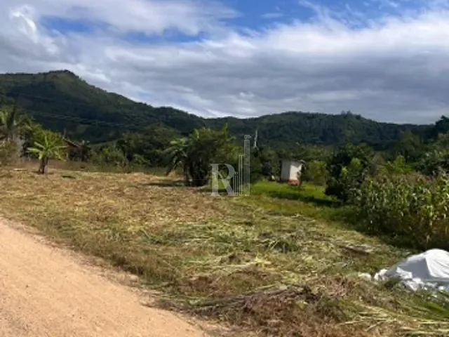 Terreno com 708m², à venda, no bairro Área Rural de Tijucas em Tijucas