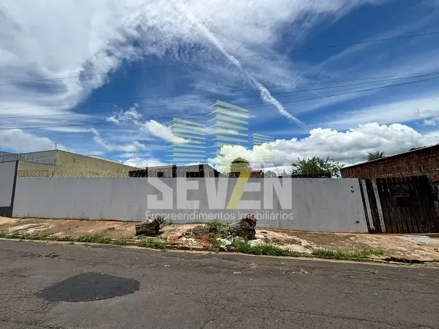 Terreno com 1056m², à venda, no bairro Vila Industrial em Bauru