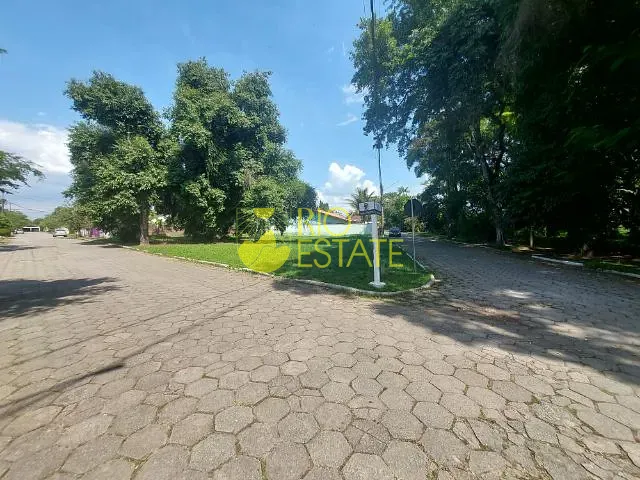 Terreno com 766m², à venda, no bairro Penedo em Itatiaia
