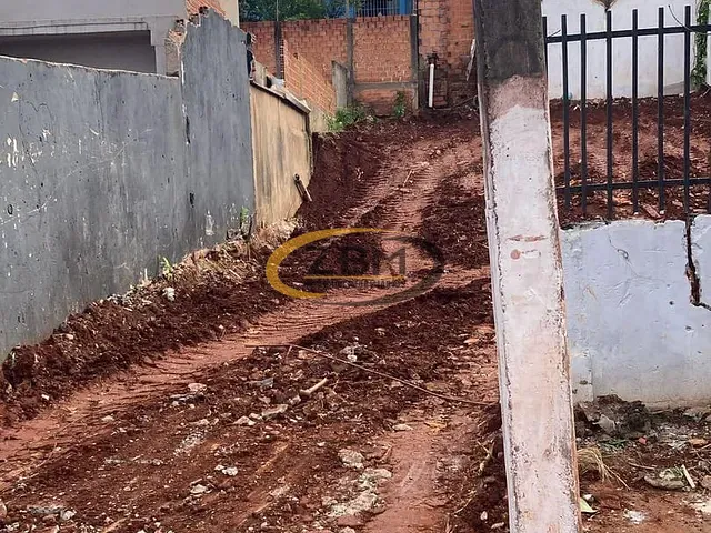 Terreno com 261m², à venda, no bairro Colinas em Londrina