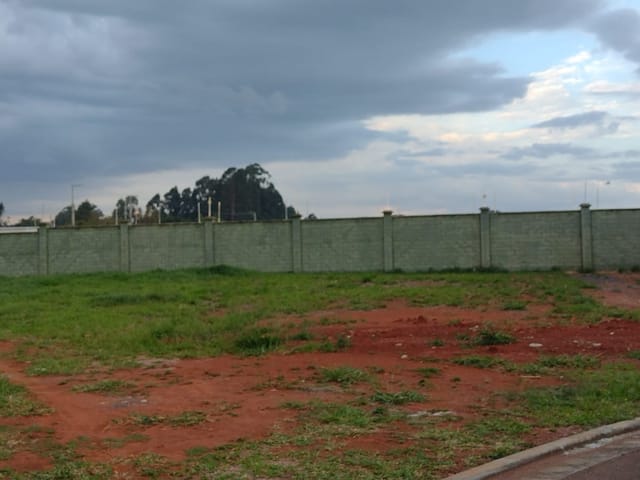 Terreno com 300m², à venda, no bairro Jardim Carvalho em Ponta Grossa