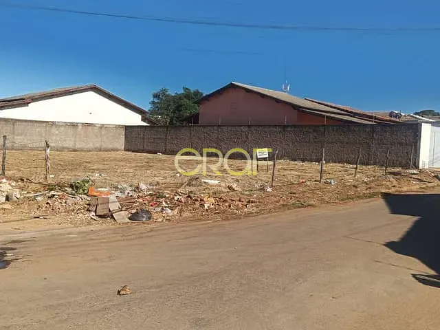 Terreno com 499m², à venda, no bairro Parque Lago em Formosa