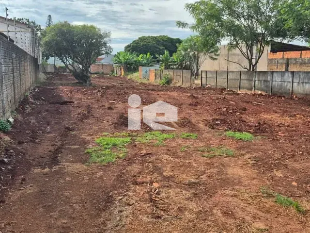 Terreno com 739m², à venda, no bairro Manoel Müller em Rolândia