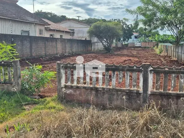Terreno com 739m², à venda, no bairro Manoel Müller em Rolândia