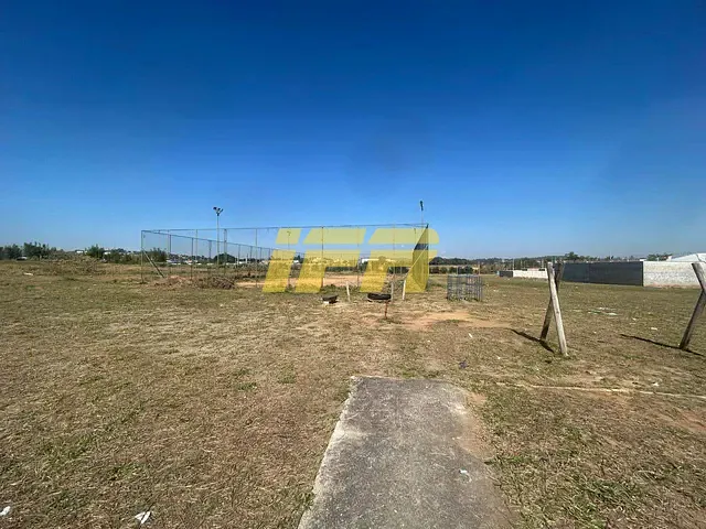 Terreno com 207m², à venda, no bairro Piracangaguá em Taubaté