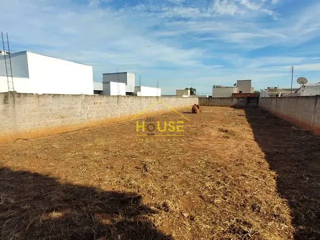 Terreno com 250m², à venda, no bairro Jardim Vilar III em Votuporanga